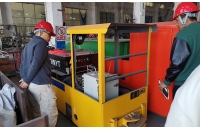 貴州礦用鋰電池電機車調(diào)速和停車時的操作流程是什么？