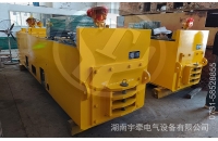 陜西國(guó)外客戶定制的斬波調(diào)速CJY10噸架線式湘潭電機(jī)車發(fā)貨